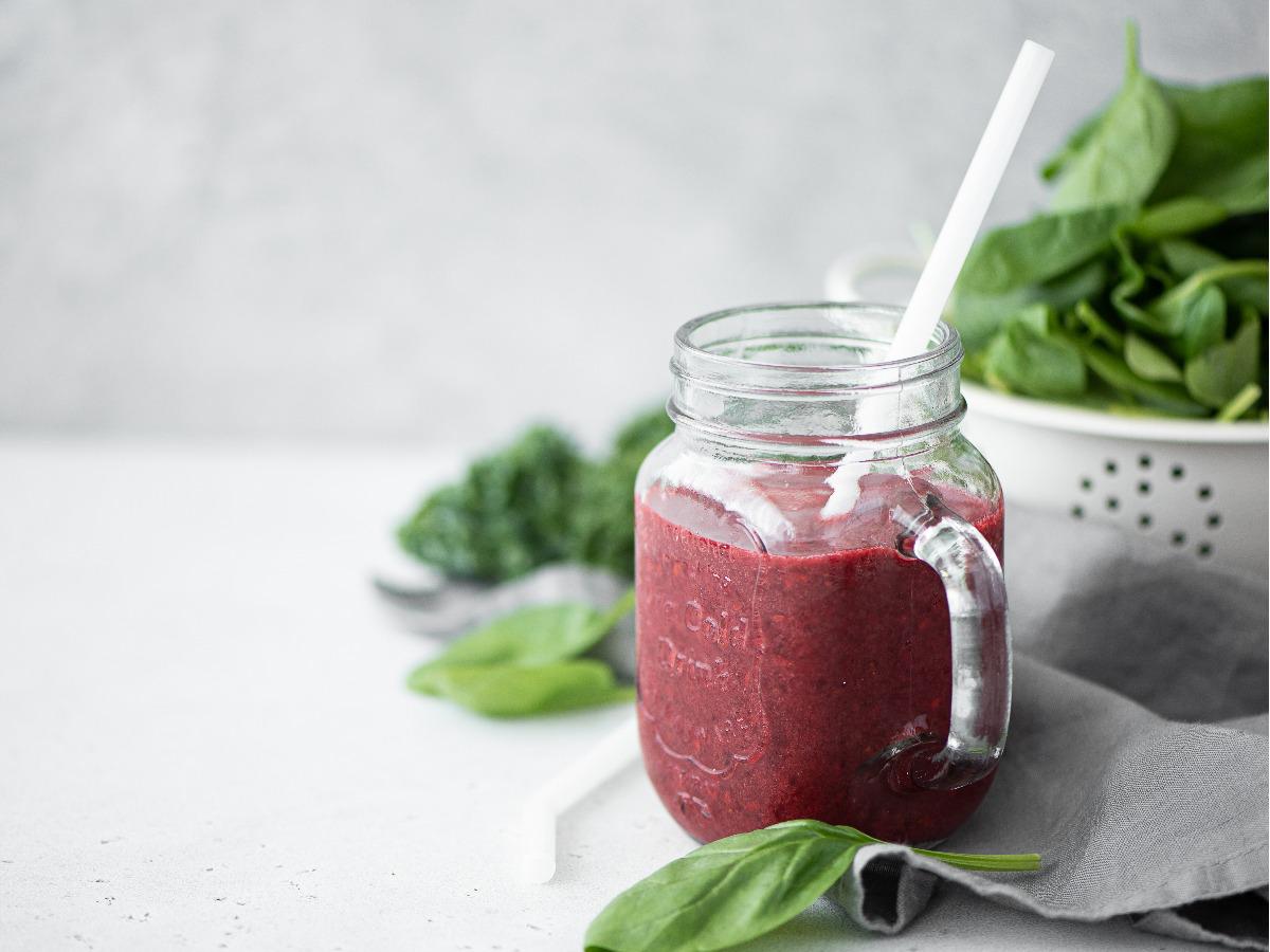 Pomegranate, Blueberry, and Spinach Smoothie